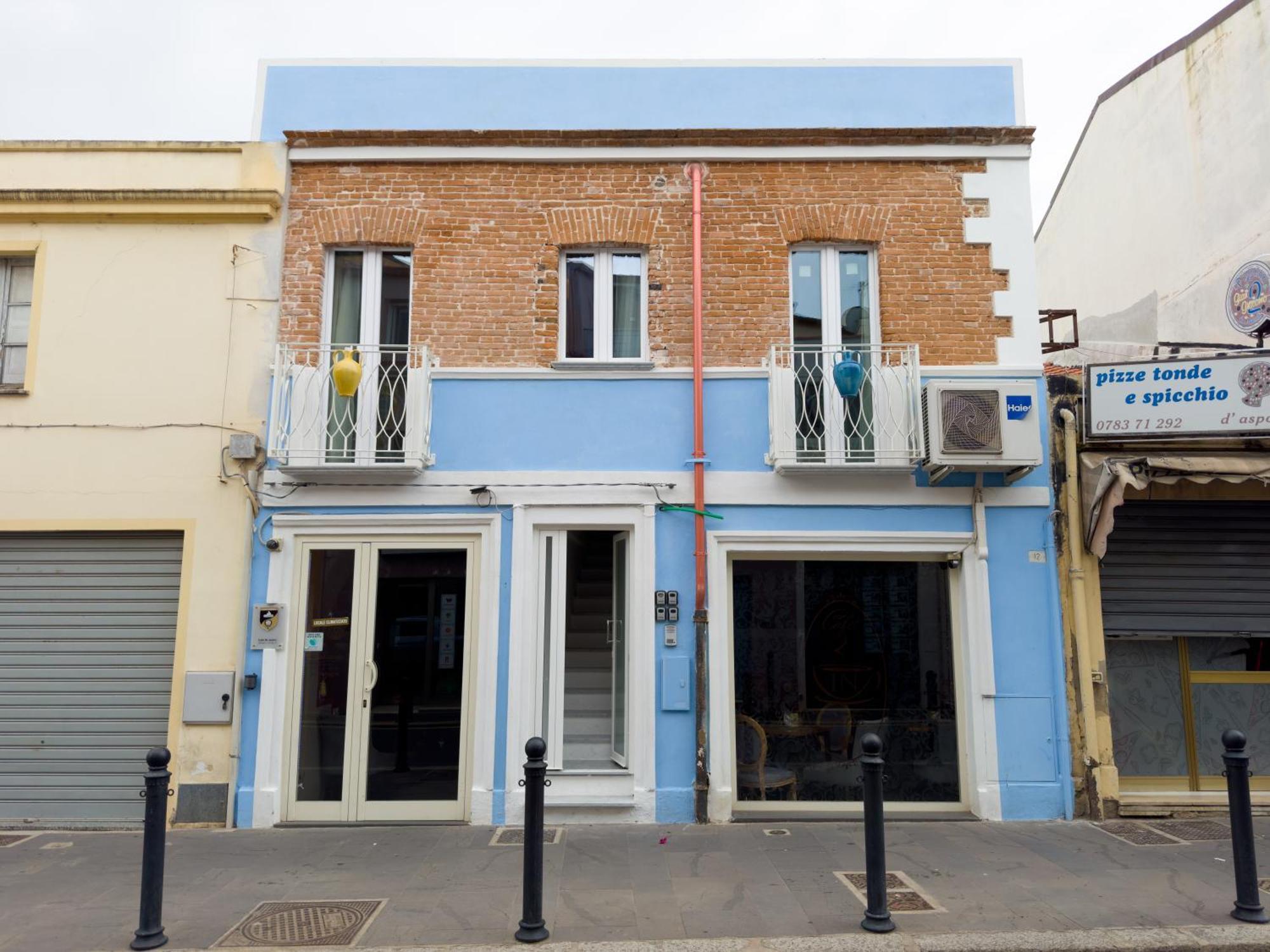 Ceramic Rooms Oristano Exterior photo